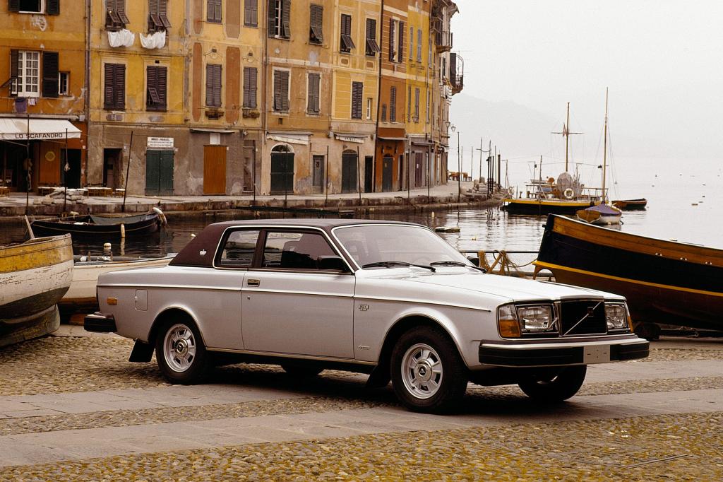 Volvo 262C, 1977