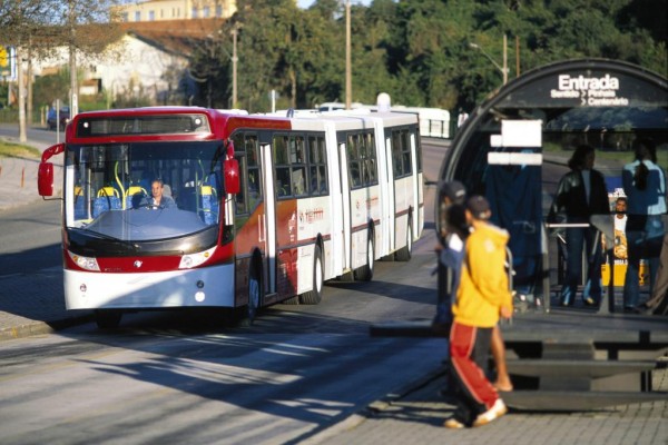 Volvo-Busse für Südamerika 
