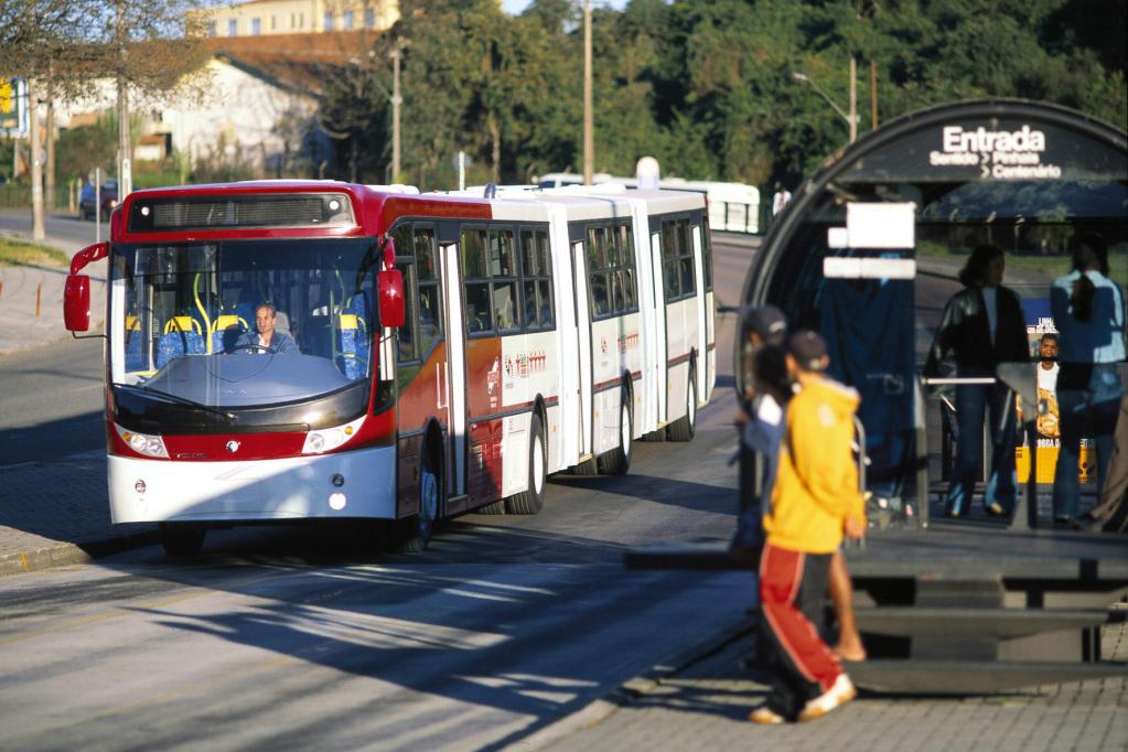 Volvo-Busse für Südamerika 