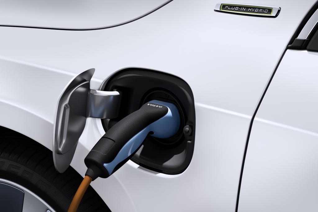 Volvo V60 Diesel-Plug-in-Hybrid: Die Ladezeit des Akkus beträgt zwischen drei und siebeneinhalb Stunden