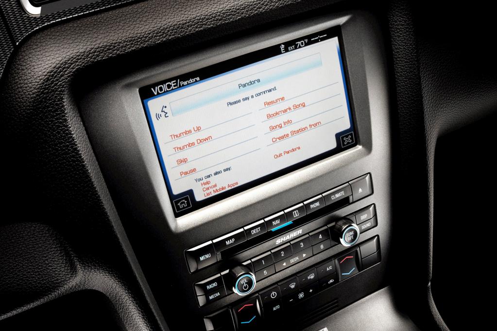 Was für US-Kunden im Ford Mustang möglich ist, soll bald auch europäischen Ford-Fahrern erlaubt sein: Per Sprachbefehl auf Anwendungen ihres Smartphones zurückzugreifen. 