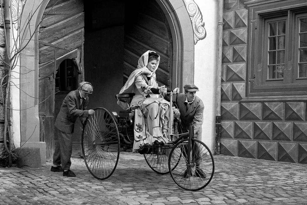 Weiblicher Automobil-Pionier 