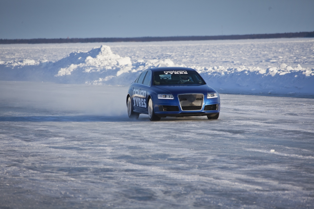 331 km/h schnell war Janne Laitinen auf dem Eis