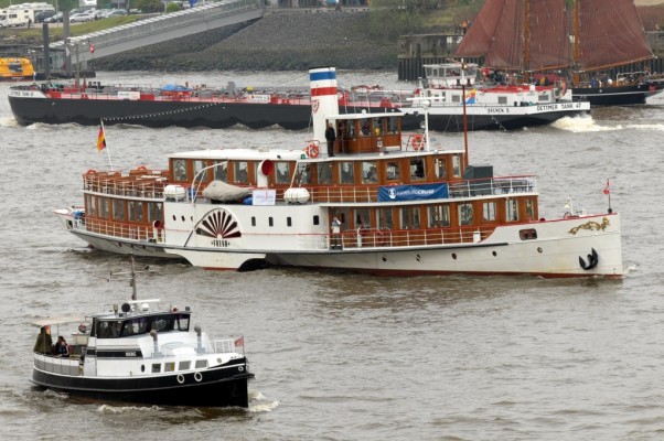 822. Hafengeburtstag Hamburg: Von der römischen Galeere bis zum modernen Luxusliner