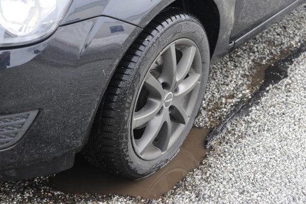 ADAC warnt vor Schlaglöchern