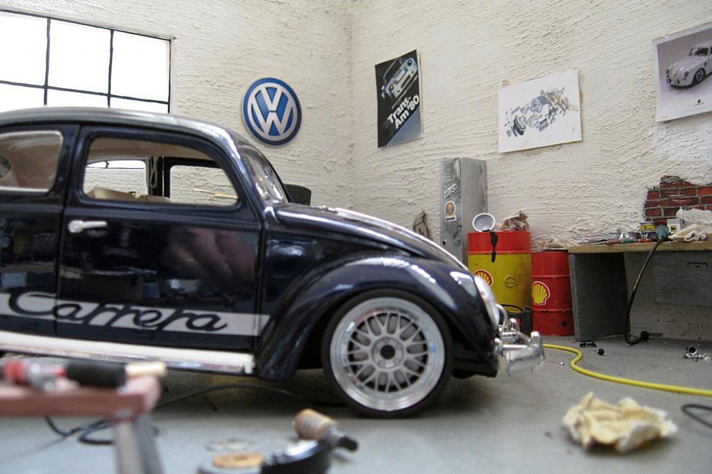 An den Kunstwerken arbeiten er und seine zwei Mit-Modelleure oft bis zu vier Wochen