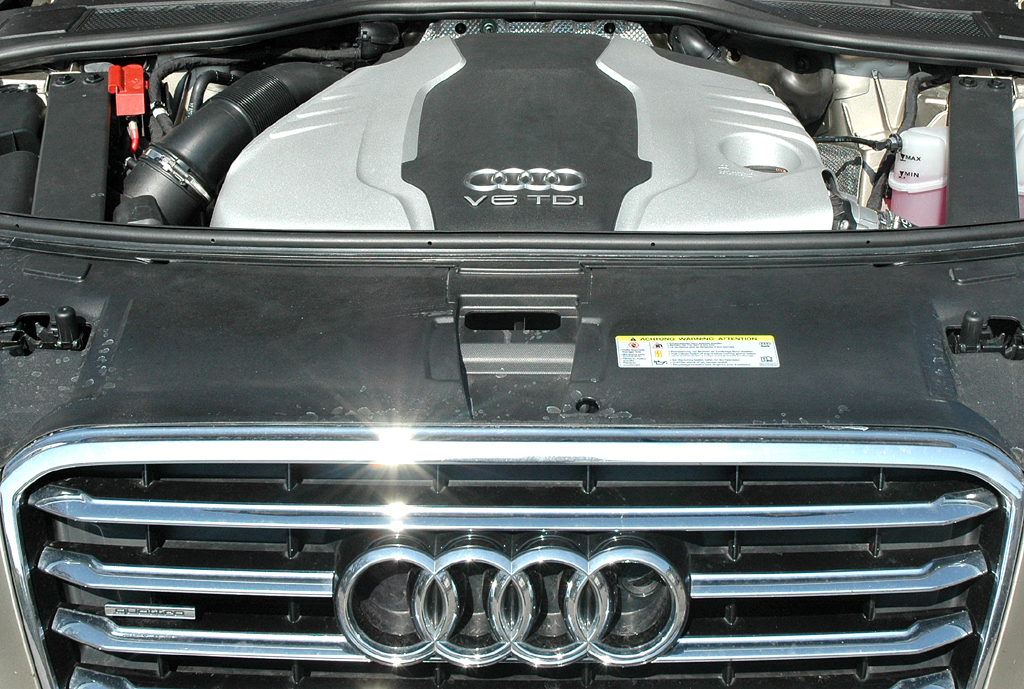 Audi A8: Das 3,0-Liter-Aggregat stellt 550 Newtonmeter zur Verfügung. 