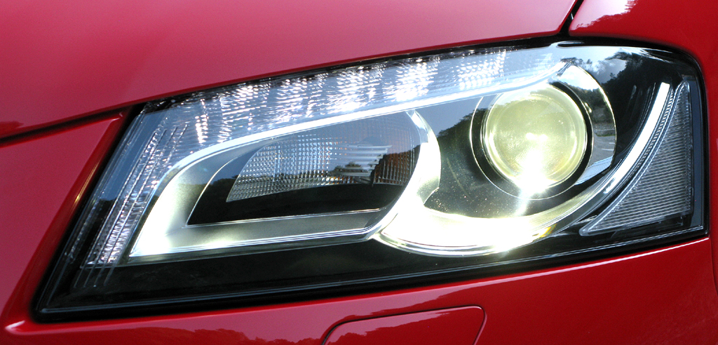 Audi RS3 Sportback: Moderne Leuchteinheit vorn. 