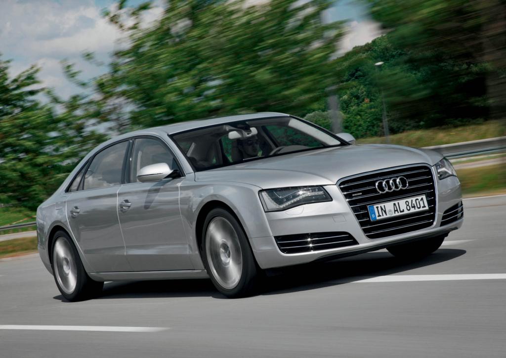 Audi bietet den neuen A8 mit dem Assistenten an