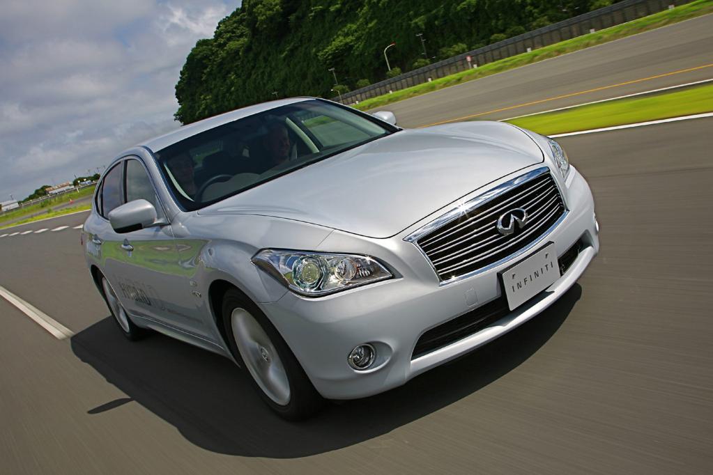 Auf Wachstumskurs sieht sich die Nissan Nobelmarke Infiniti in Deutschland. Das Hybridmodell Hybrid M35h soll dabei helfen, den Absatz anzukurbeln. 