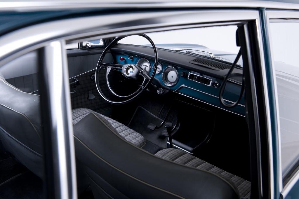 BMW 1500.
