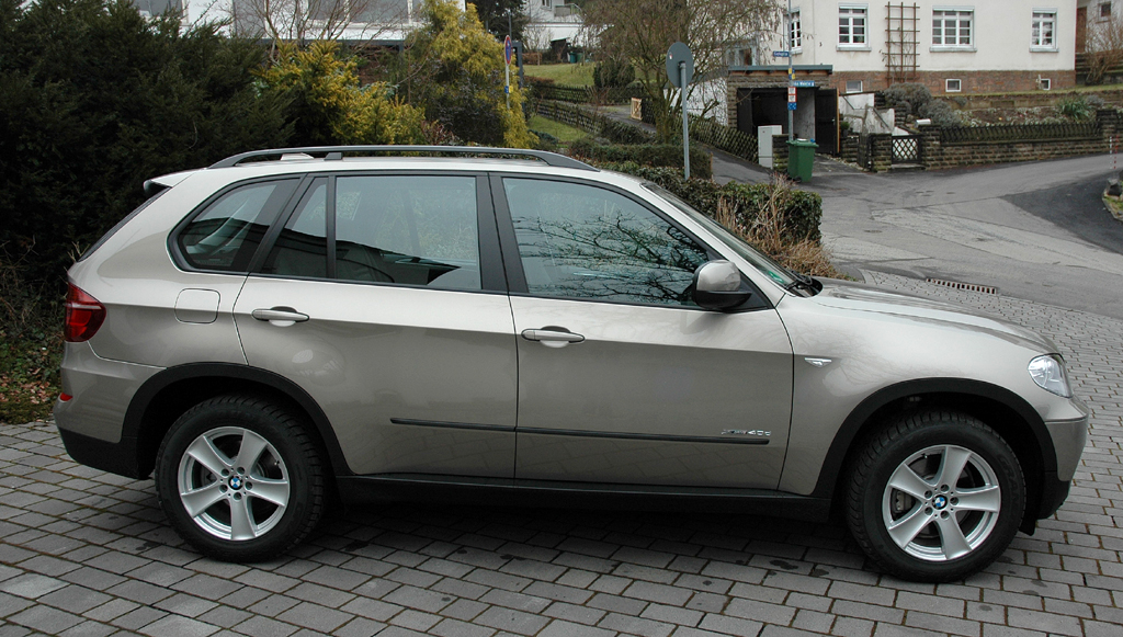 BMW X5 xDrive 40d: Und so sieht der SUV von der Seite aus.