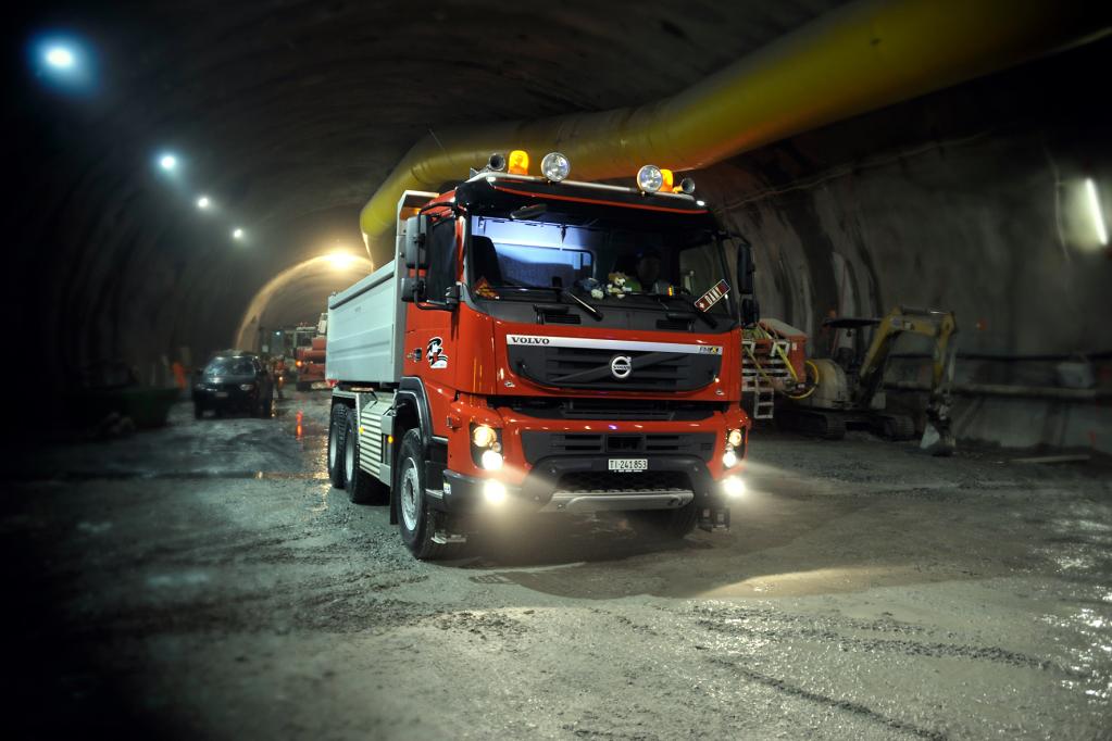 Bergtauglicher Lastesel: Volvo-Lkw FMX hilft beim Tunnelbau 