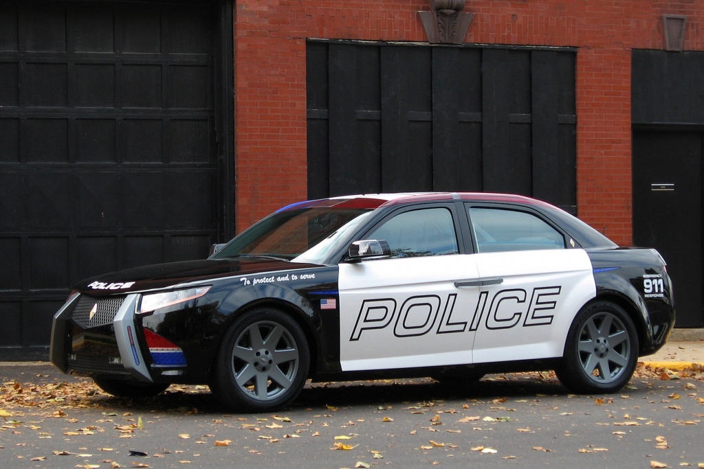Carbon Motors - Geduldsspiel für die Cops