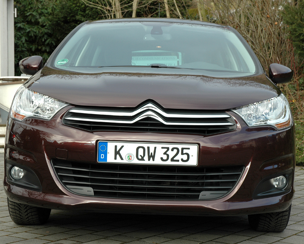 Citroën C4: Blick auf die Frontpartie des Kompaktmodells. 