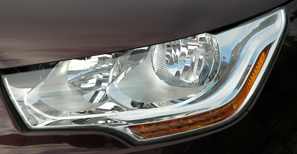 Citroën C4: Moderne Leuchteinheit vorn. 