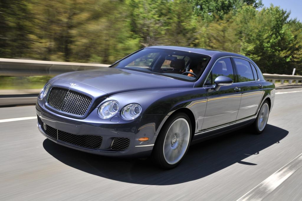Der Bentley Continental Flying Spur misst 5,29 Meter