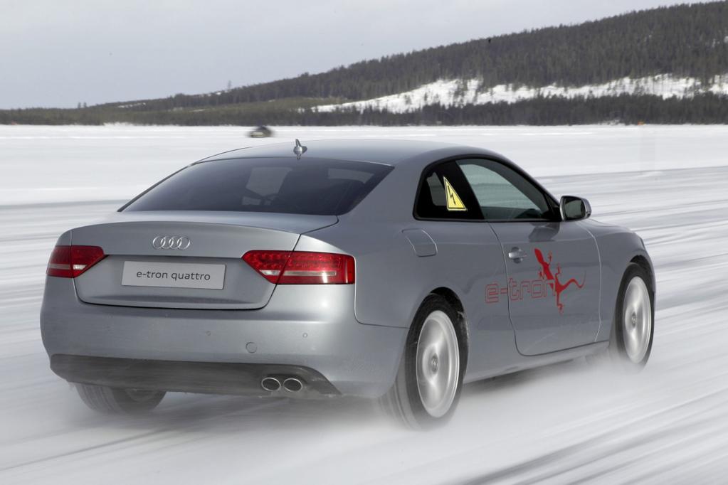 Der teilelektrische Quattro-Antrieb des Versuchsautos soll erst 2014 oder 2015 in Serie gehen. 