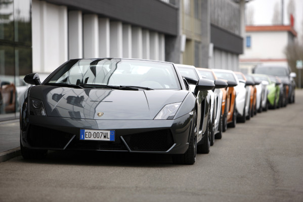 Einfach superleggera oder Der Stier lernt fliegen: Leichtbau am Beispiel Lamborghini