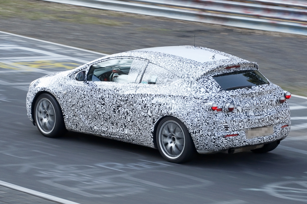 Erwischt: Erlkönig Opel Astra GTC OPC – Astra im Tiefflug