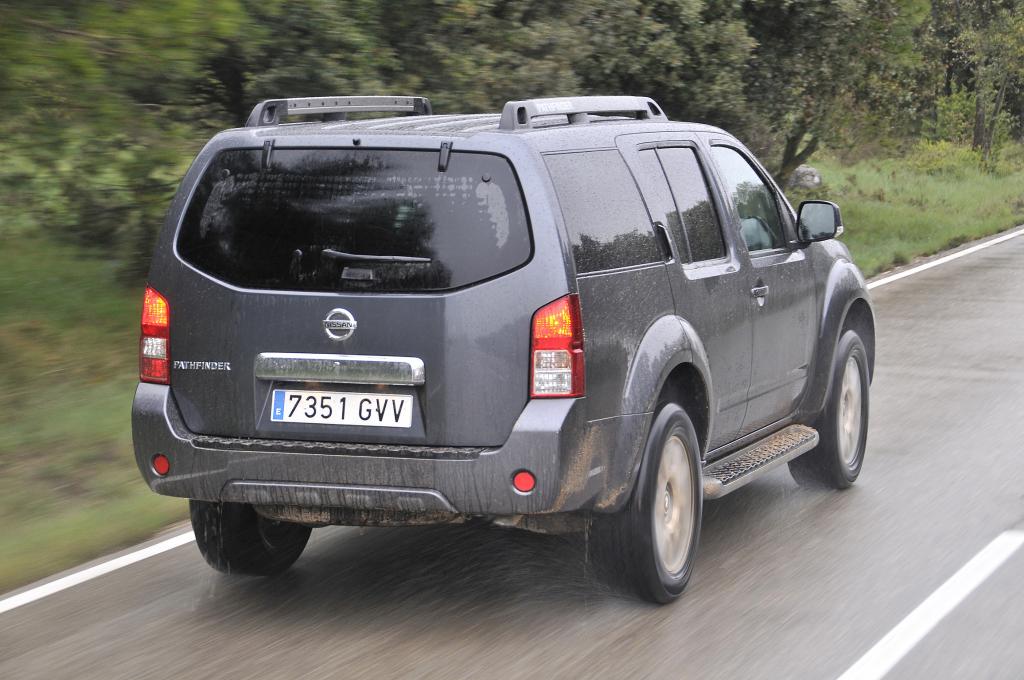 Fahrbericht Nissan Pathfinder 3,0 dCi LE: Feste Größe