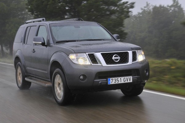Fahrbericht Nissan Pathfinder 3,0 dCi LE: Feste Größe