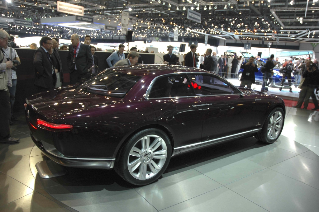 Genf 2011: Jaguar-Studie – Bertone präsentiert B99