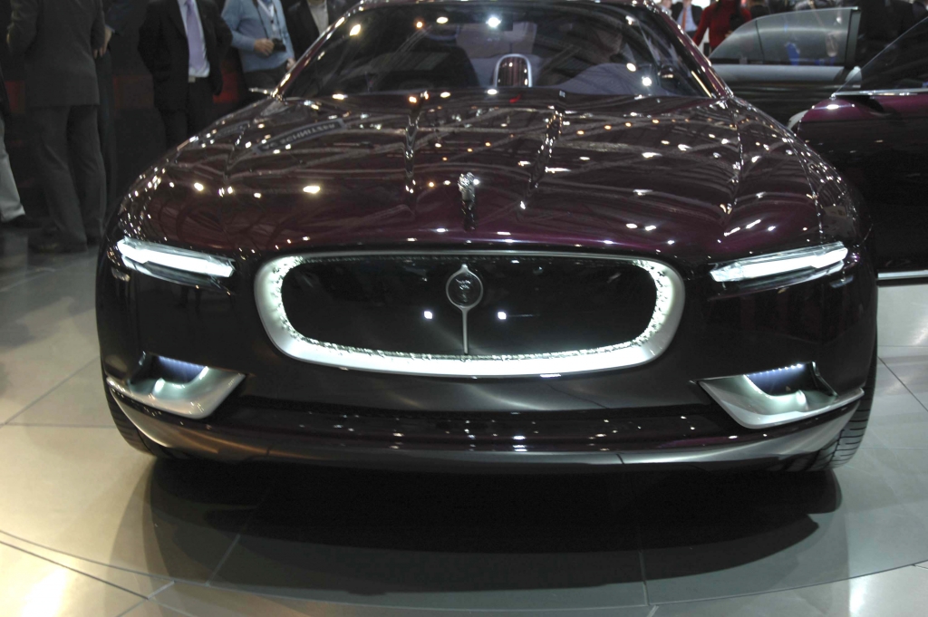 Genf 2011: Jaguar-Studie – Bertone präsentiert B99