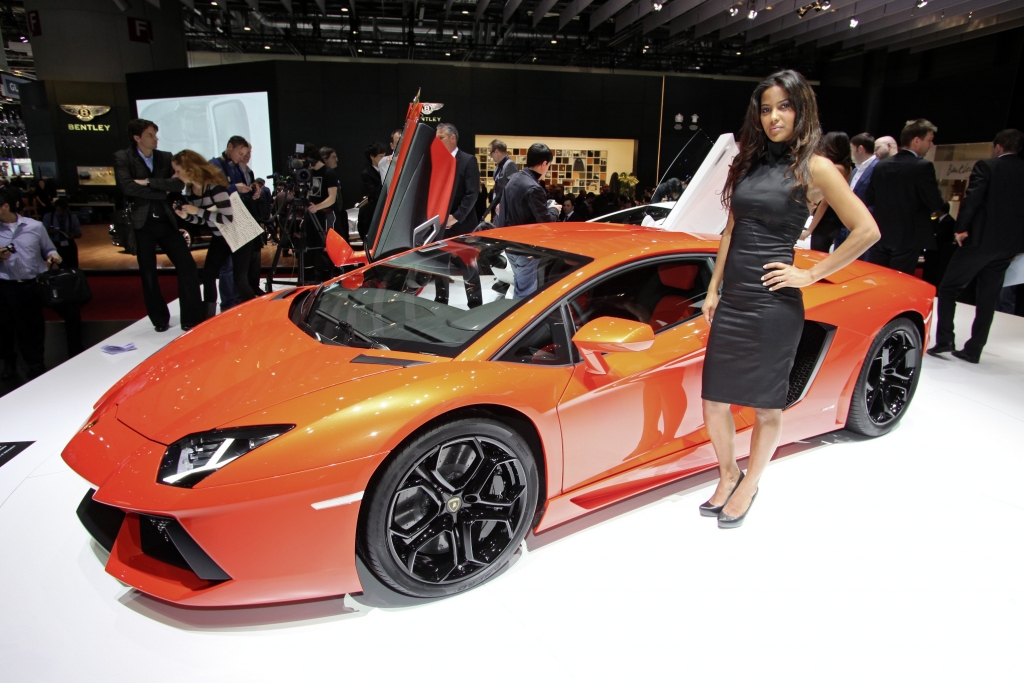 Genf 2011: Lamborghini Aventador leistet 700 PS