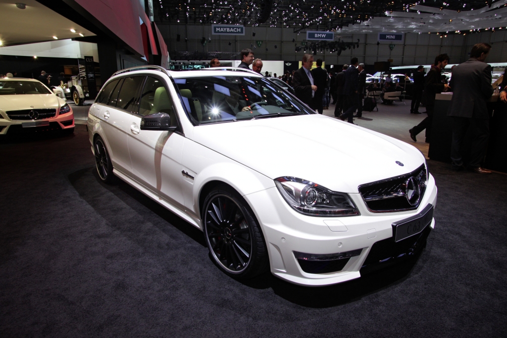 Genf 2011: Mercedes-Benz C 63 AMG verbraucht über einen Liter weniger