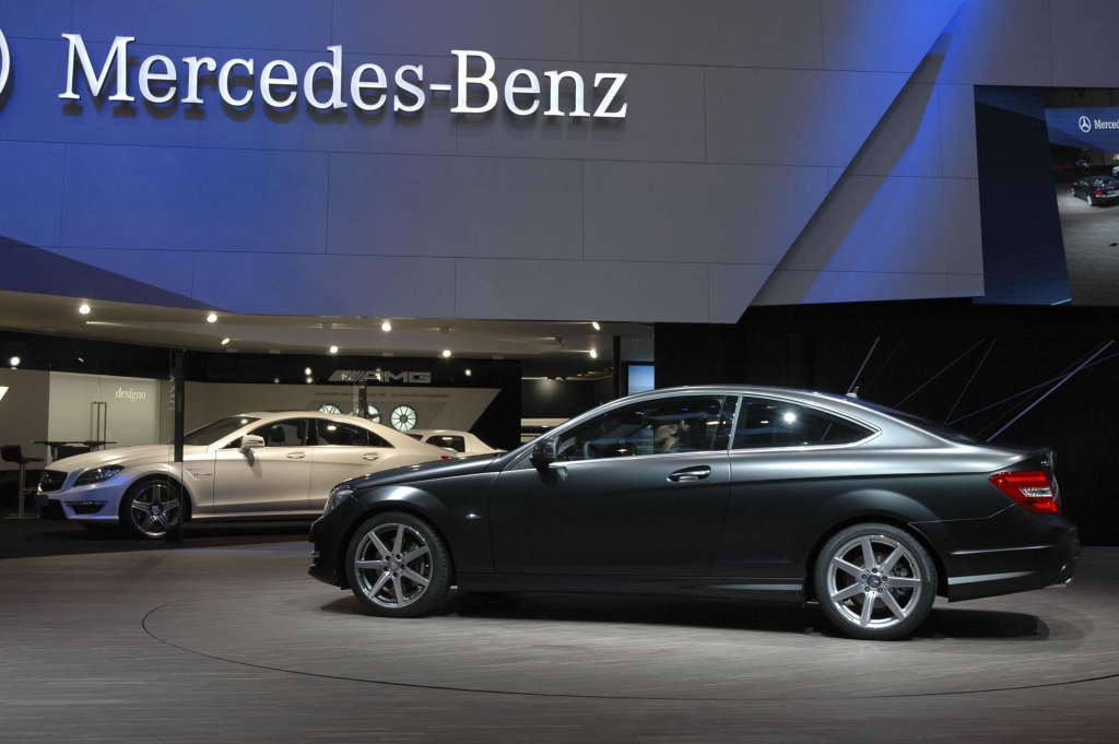 Genf 2011 – Mittelklasse: Peugeot 508, Hyundai i40 cw, Lancia Thema ...