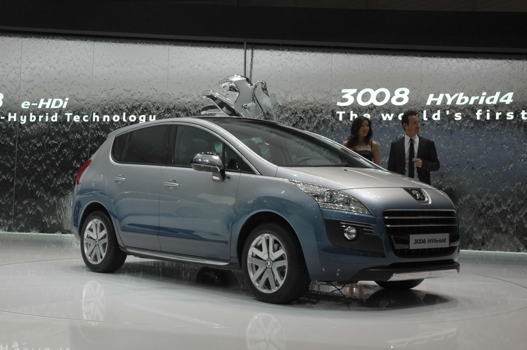 Genf 2011 – Mittelklasse: Peugeot 508, Hyundai i40 cw, Lancia Thema ...