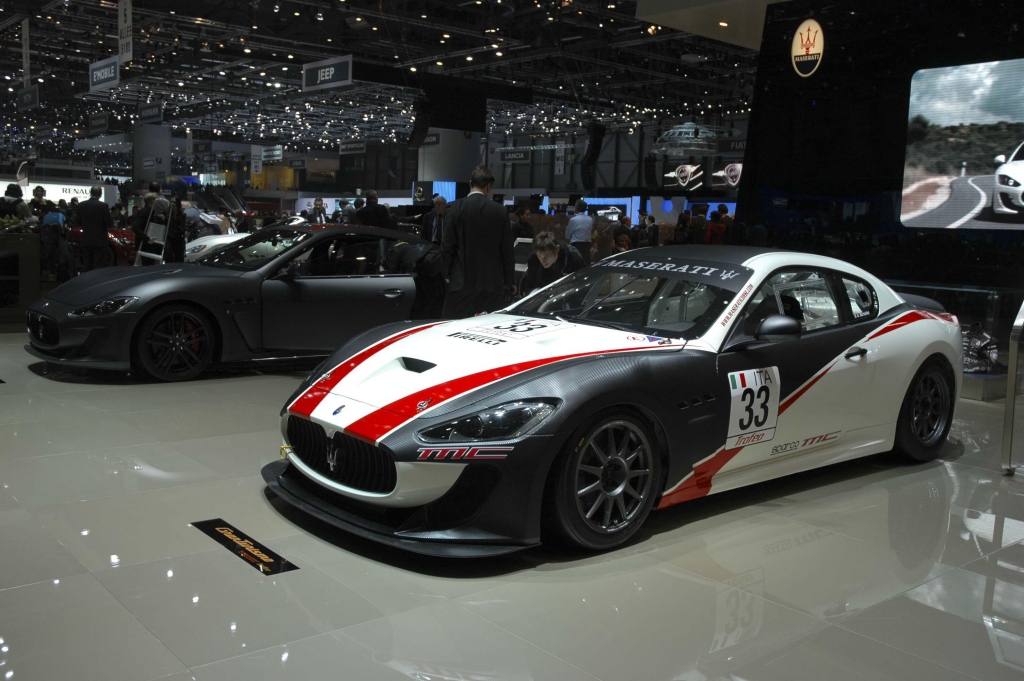 Genf 2011 – Sportwagen: Aston Martin, Jaguar, Ferrari ...