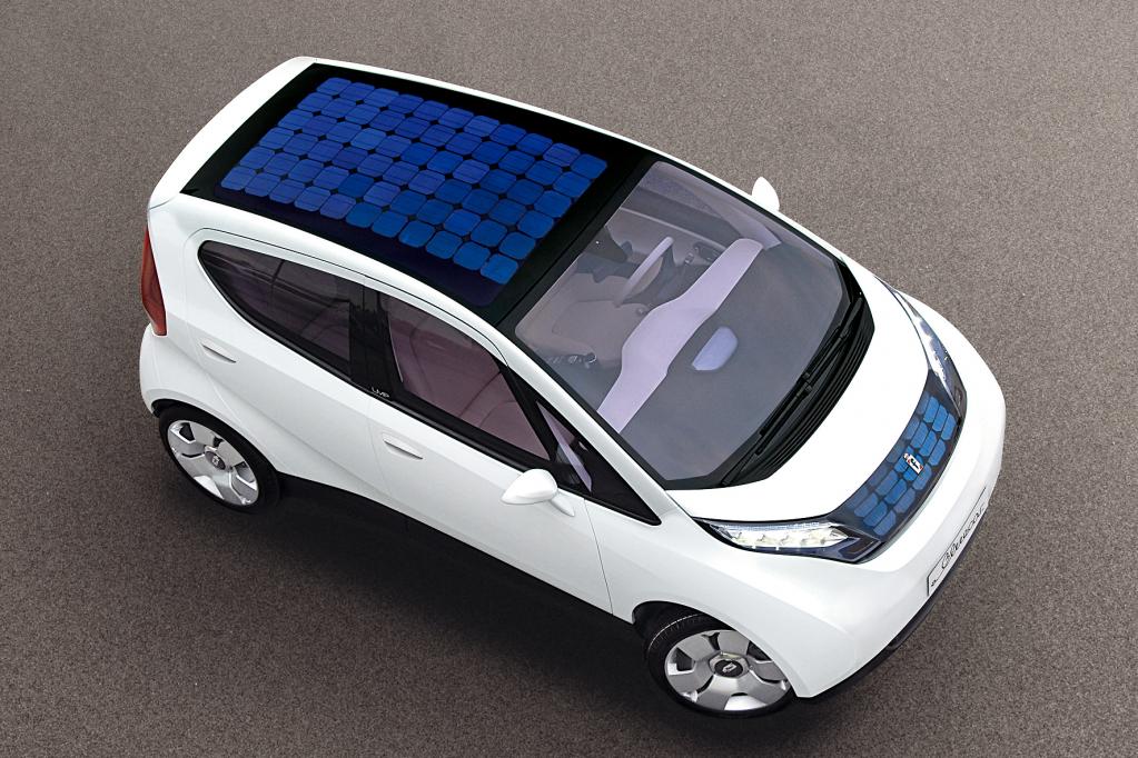 Herzstück des Stromers ist eine 300 Kilogramm schwere Lithium-Metall-Polymer-Batterie. Sie soll für eine maximale Reichweite von 250 Kilometern sorgen. 