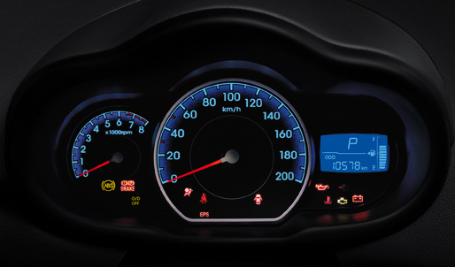 Hyundai i10: Blick durch den Lenkradkranz auf die Rundinstrumentierung. 
