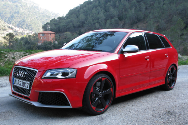 Kompakte Krönung: Audi kündigt neuen RS3 Sportback noch für Ende April an