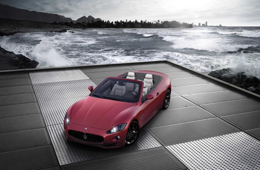 Maserati Gran Cabrio Sport.