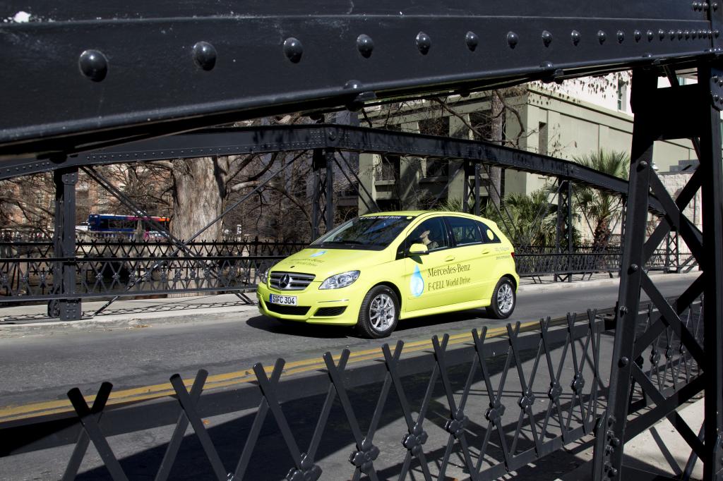 Mercedes-Benz B-Klasse F-Cell auf dem Weg von New Orleans nach San Antonio.
