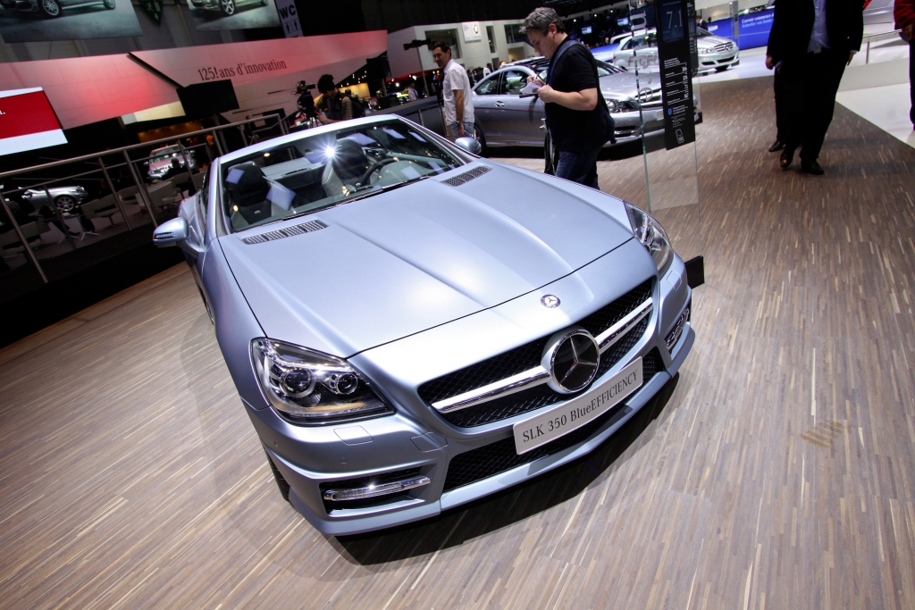 Mercedes-Benz SLK: Ein Roadster zeigt Gesicht
