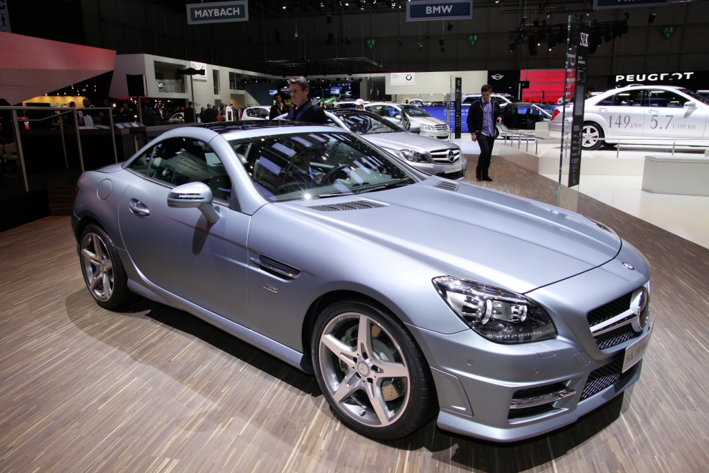 Mercedes-Benz SLK: Ein Roadster zeigt Gesicht