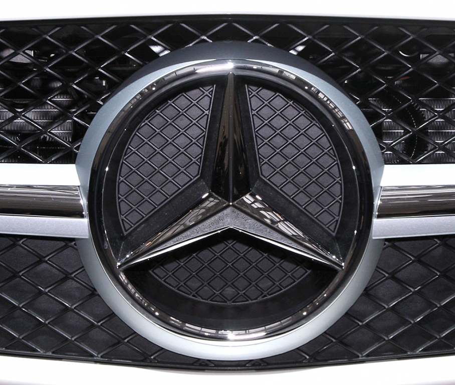 Mercedes-Benz startet mit Selbstironie die Formel-1-Saison