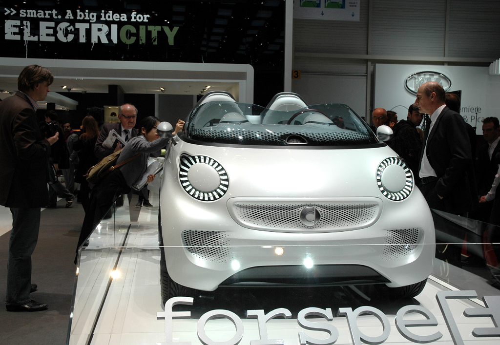 Mercedes in Genf: Bei Smarts Elektro-Forspeed handelt es sich um eine Konzeptauto.