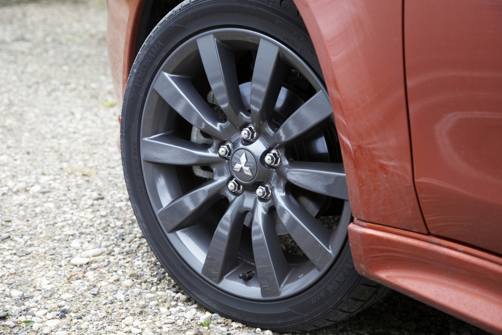 Mitsubishi plant Sitze aus nachwachsendem Rohstoff