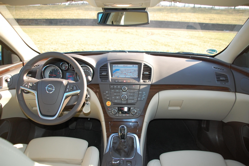 Mittelklasse-Duell: Opel Insignia 2.0 CDTI Innovation vs. Citroën C5 THP 155 Tendance