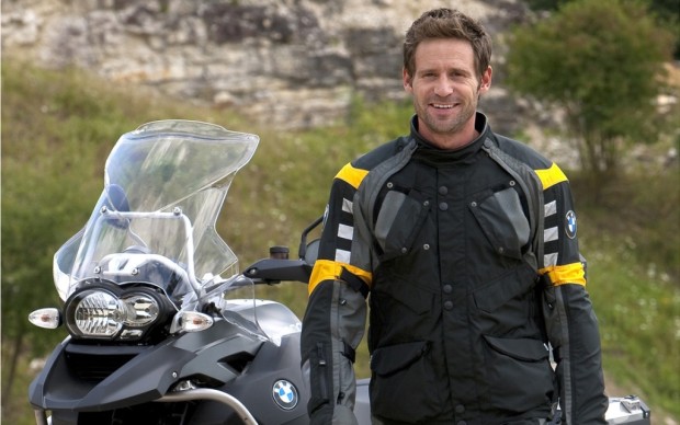 Motorrad-Kleidung - Zweite Haut kontrollieren