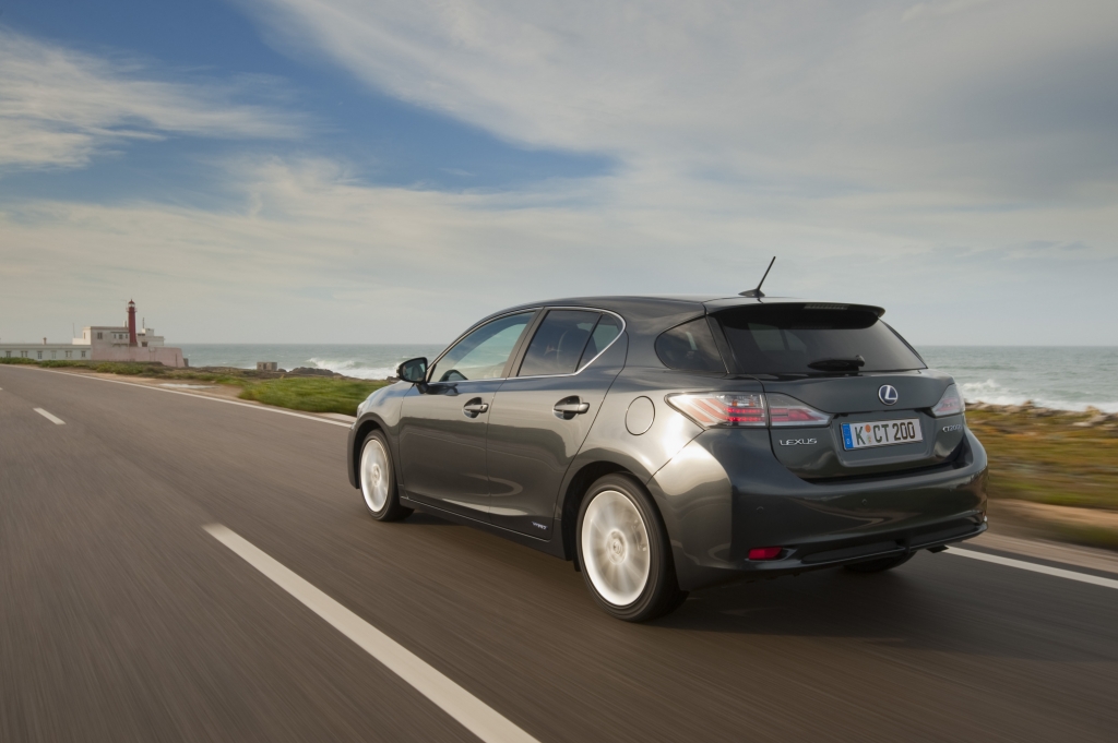 Neu im Handel: Lexus CT 200h - Der kleinste Lexus setzt konsequent auf Hybrid