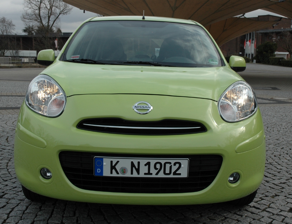 Nissan Micra: Blick auf die Frontpartie des gefälliger wirkenden Kleinwagens.