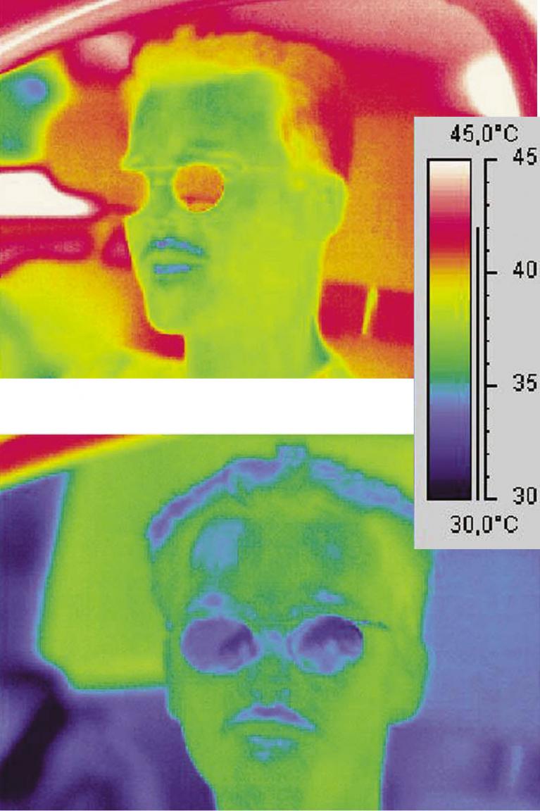 Ohne Klimaanlage heizen sich nicht nur Pkw-Innenräume, sondern auch Lkw-Fahrerkabinen schnell auf. Riskante Folgen sind unruhiger Schlaf während der Ruhezeiten und Konzentrationsmängel am Steuer. 