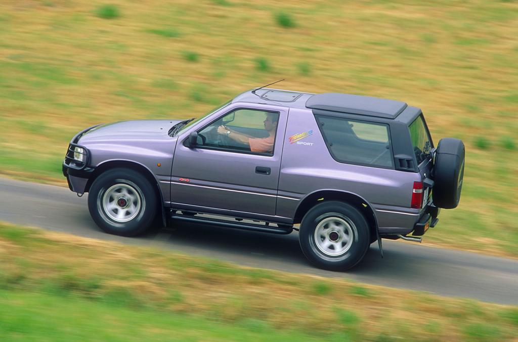Opel Frontera.