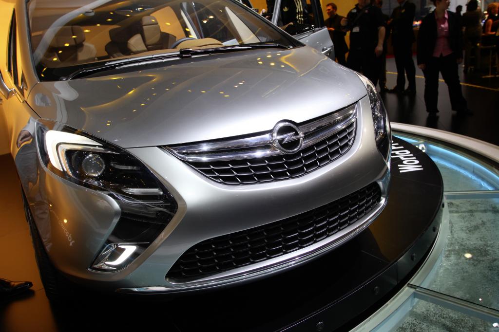 Opel Zafira Tourer Concept.